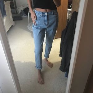 NWOT! NEVER WORN! Vintage Light Wash Mom Jeans